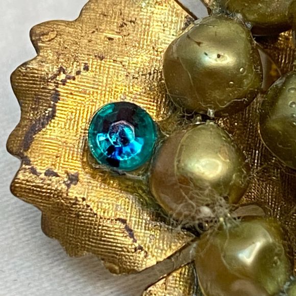 Flower Stud Earrings Gold Tone Cluster Beads Blue Green Rhinestones Clip Ons - Picture 11 of 11